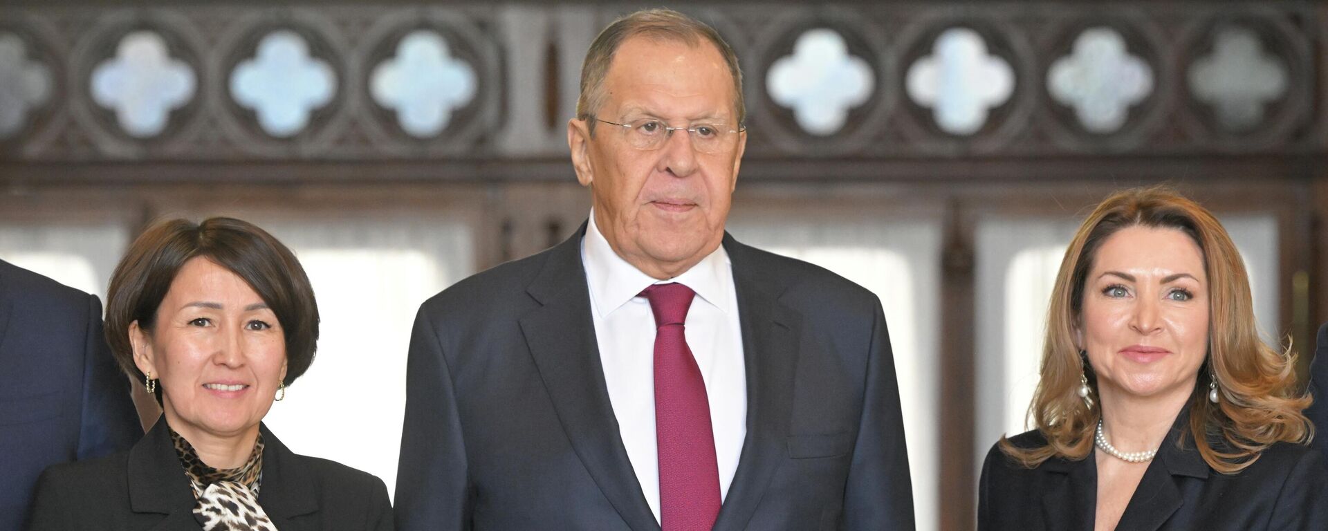 Гульзат Кабенова, Сергей Лавров и Наталья Бочарова  - Sputnik Казахстан, 1920, 12.03.2026