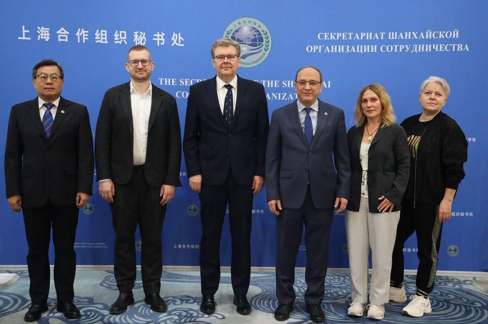 Встреча заместителя генсека ШОС Батыра Турсунова  с первым замом гендиректора МИА Россия сегодня Кириллом Киселевым в штаб-квартире организации в Пекине. - Sputnik Казахстан, 1920, 13.03.2026