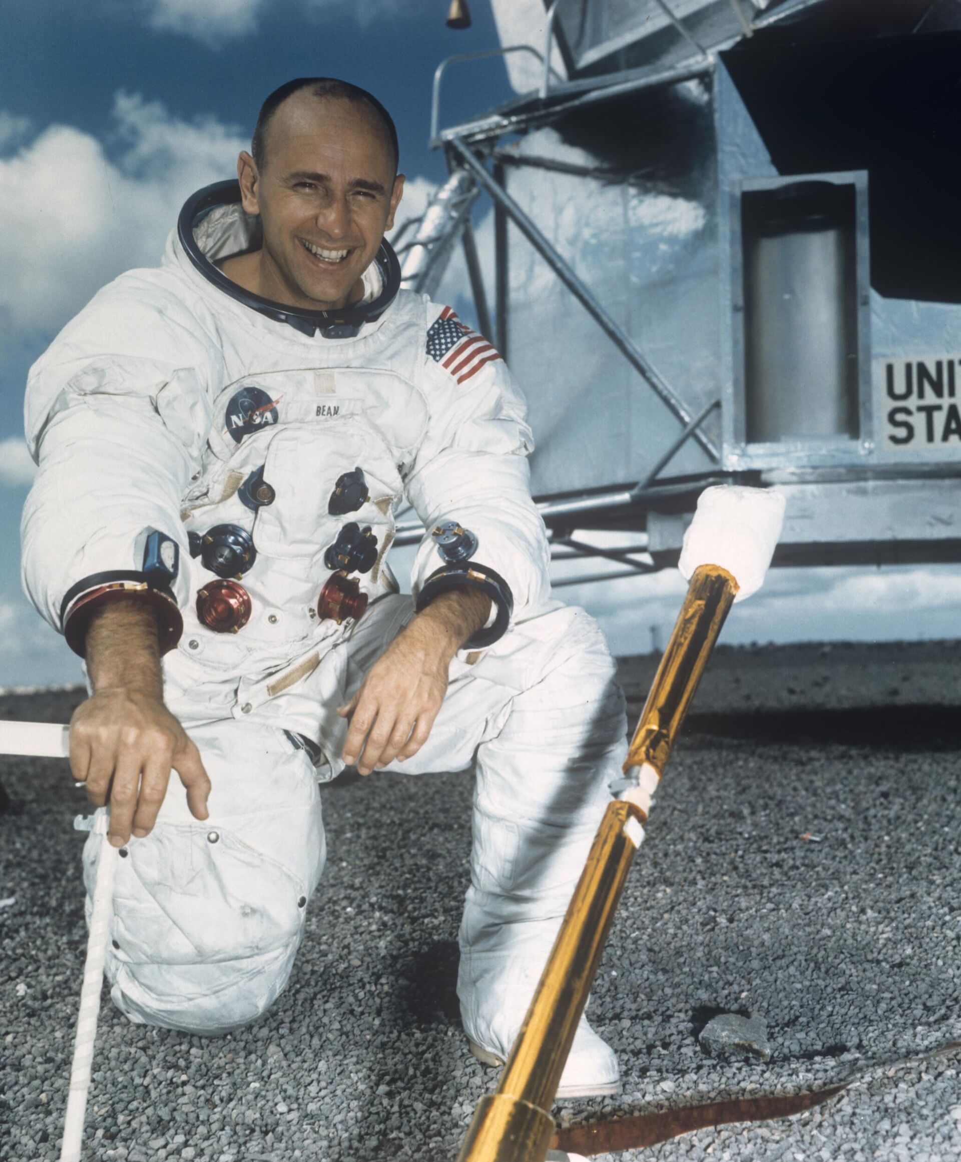 Американский астронавт Алан Бин - Sputnik Казахстан, 1920, 14.03.2026