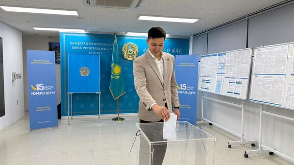 Жапониядағы қазақстандықтар алғашқылардың бірі болып референдумда таңдау жасады - Sputnik Қазақстан