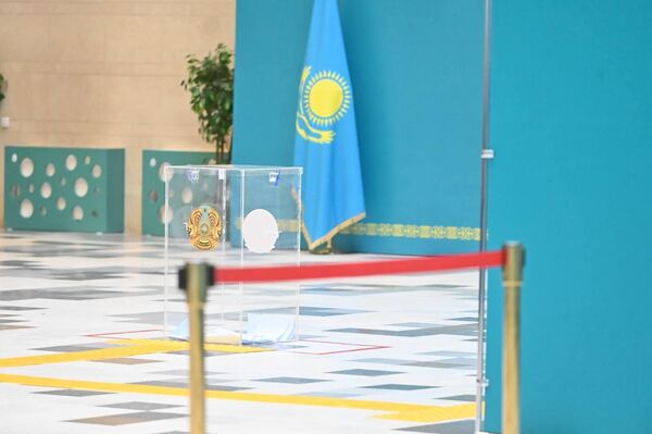 Референдум по новой Конституции Казахстана проходит в Астане  - Sputnik Казахстан