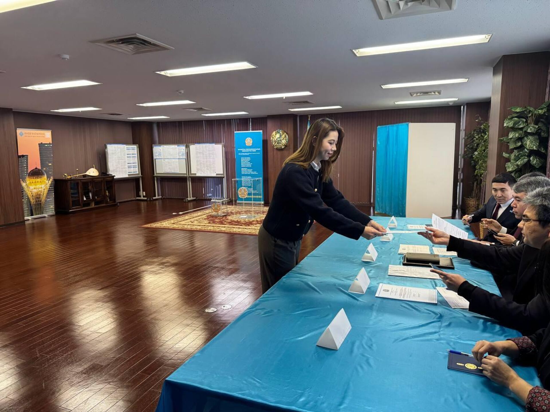 Участок для референдума в Сеуле - Sputnik Казахстан, 1920, 15.03.2026