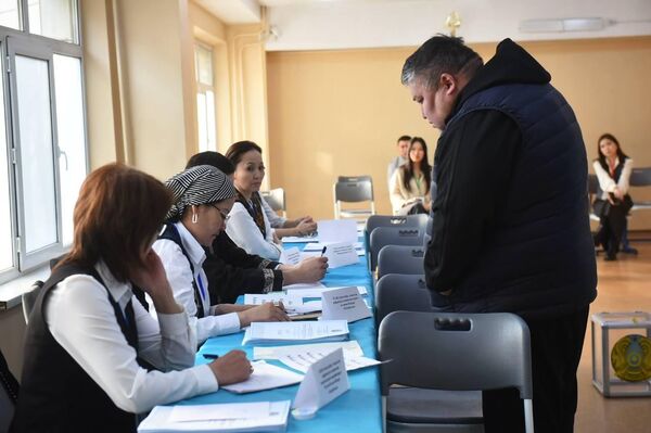 В Алматы проходит референдум по новой Конституции Казахстана  - Sputnik Казахстан