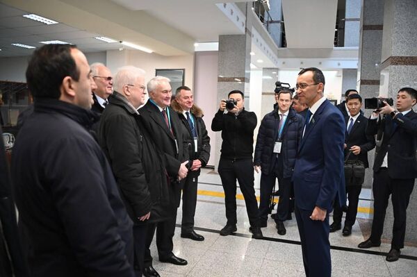 Группа наблюдателей от ПА ОДКБ проводит мониторинг конституционного референдума в Астане - Sputnik Казахстан