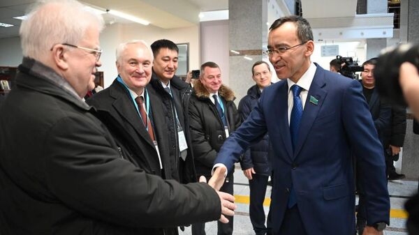 Группа наблюдателей от ПА ОДКБ проводит мониторинг конституционного референдума в Астане - Sputnik Казахстан