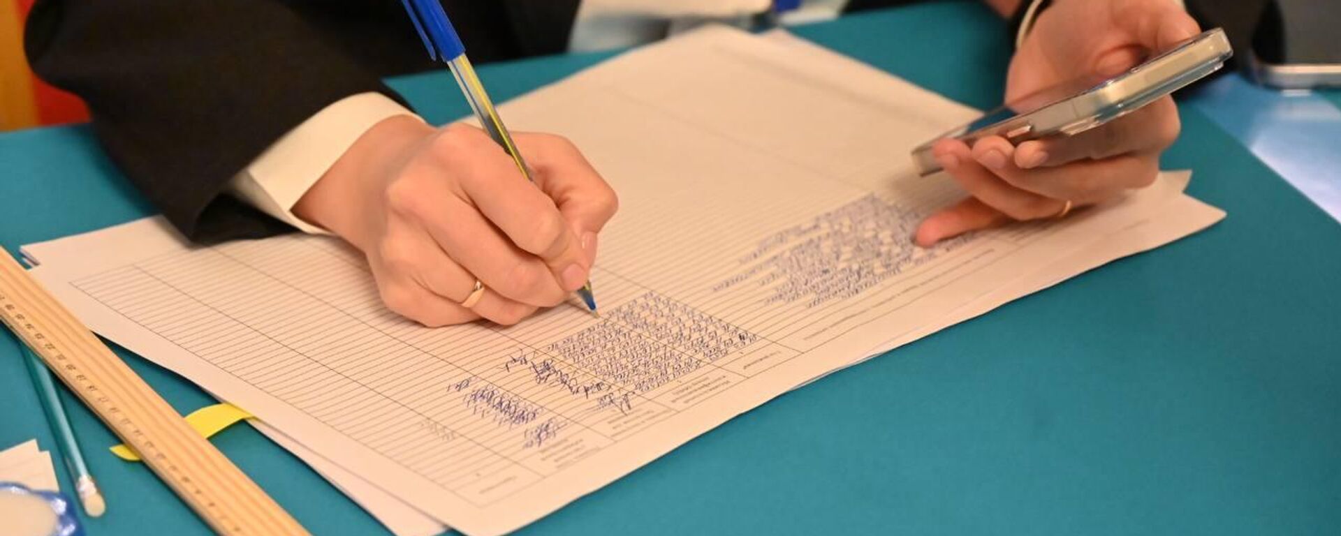 В Астане проходит референдум по новой Конституции Казахстана  - Sputnik Казахстан, 1920, 15.03.2026