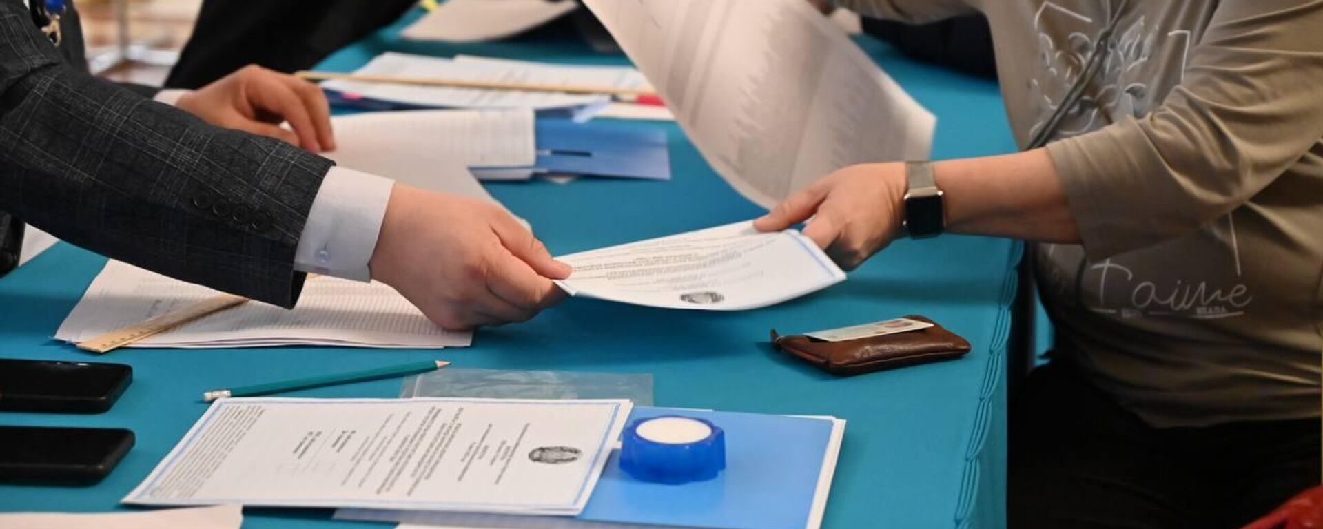 В Астане проходит референдум по новой Конституции Казахстана  - Sputnik Казахстан, 1920, 15.03.2026