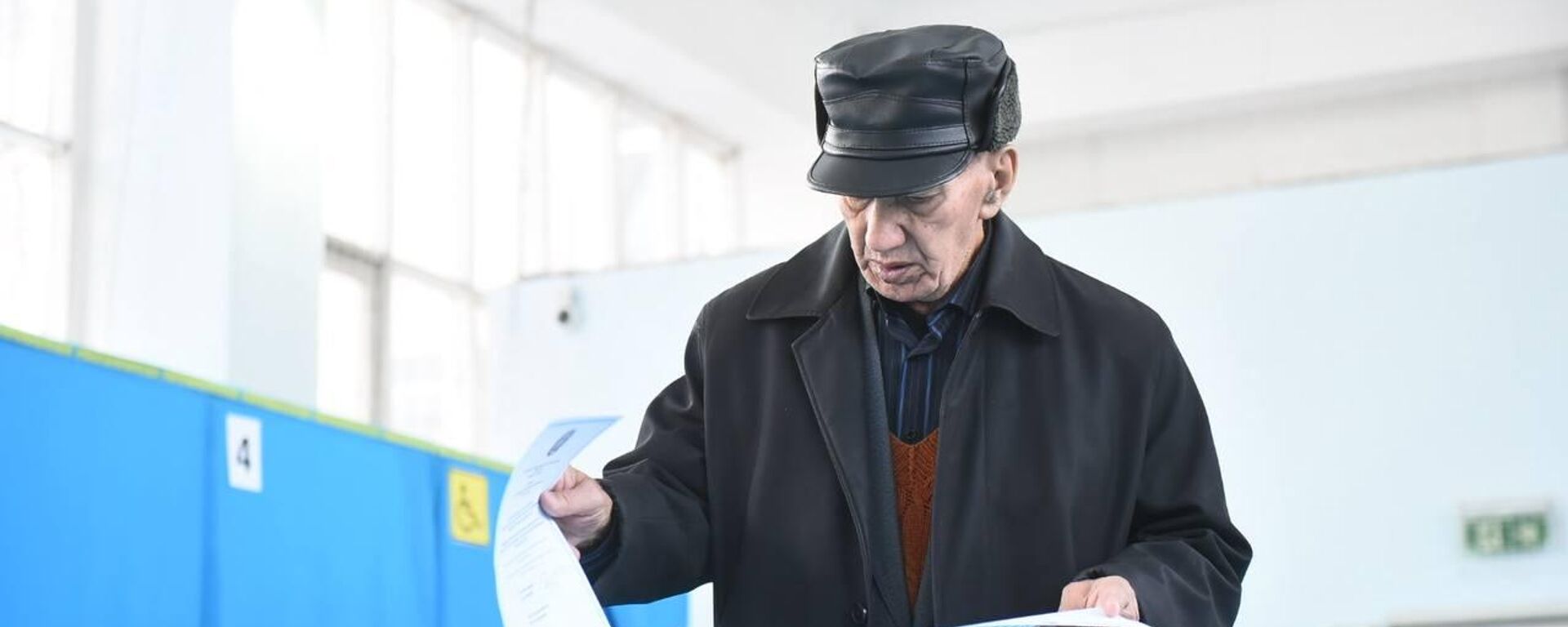 В Алматы проходит референдум по новой Конституции Казахстана  - Sputnik Казахстан, 1920, 15.03.2026