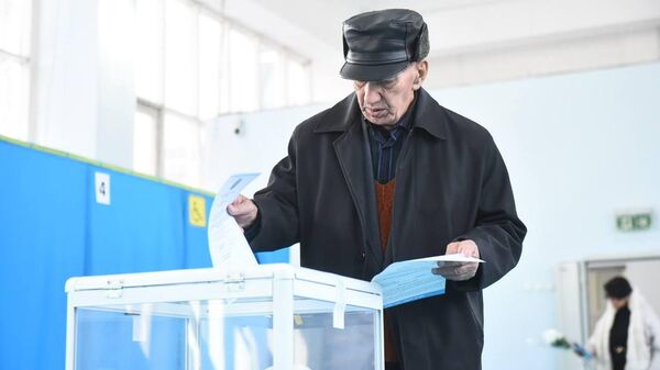 В Алматы проходит референдум по новой Конституции Казахстана  - Sputnik Казахстан