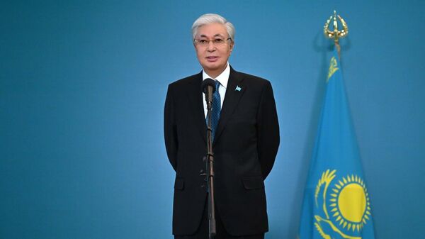 Мемлекет басшысы жаңа Конституция жобасына қатысты референдумда дауыс бергеннен кейін журналистерге арналған брифинг өткізді - Sputnik Қазақстан