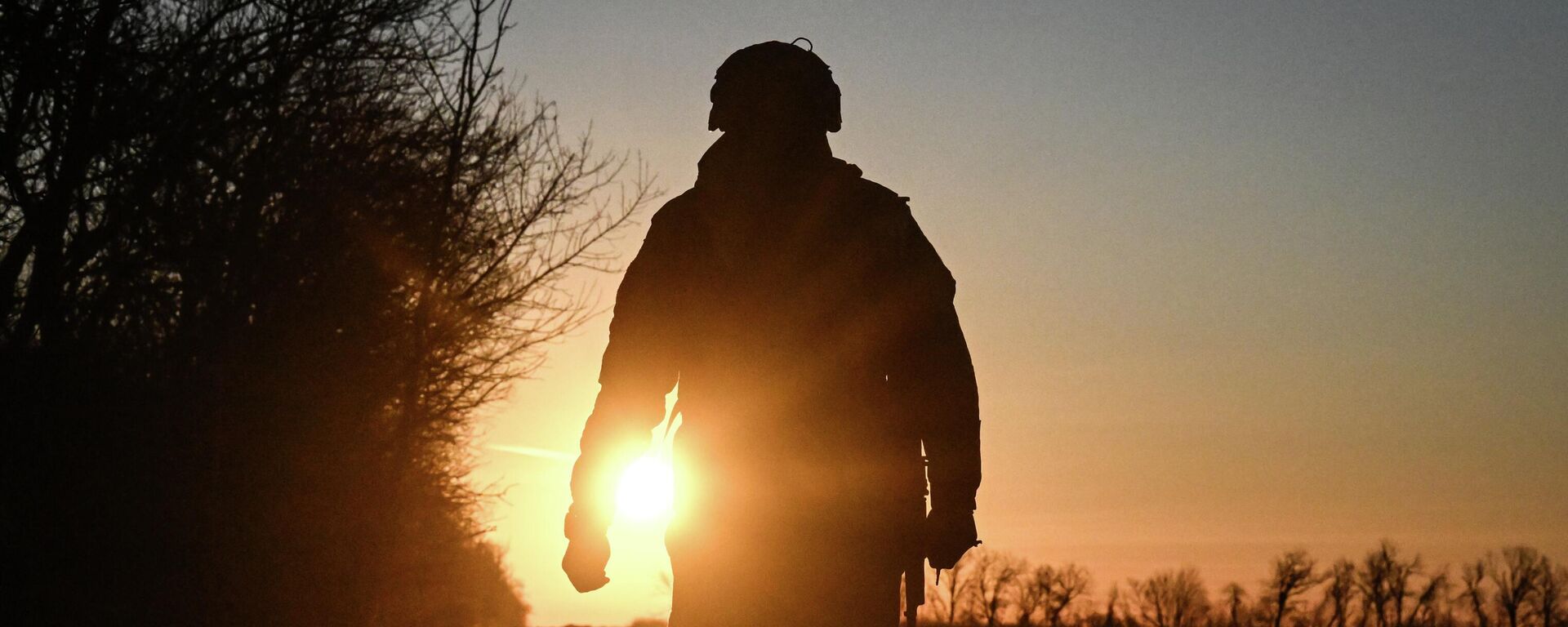 Боевая работа расчета РСЗО Град группировки войск Центр на Днепропетровском направлении СВО Боевая работа расчета РСЗО Град группировки войск Центр на Днепропетровском направлении СВО - Sputnik Казахстан, 1920, 13.04.2026