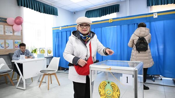 Голосование на референдуме в Алматы  - Sputnik Қазақстан