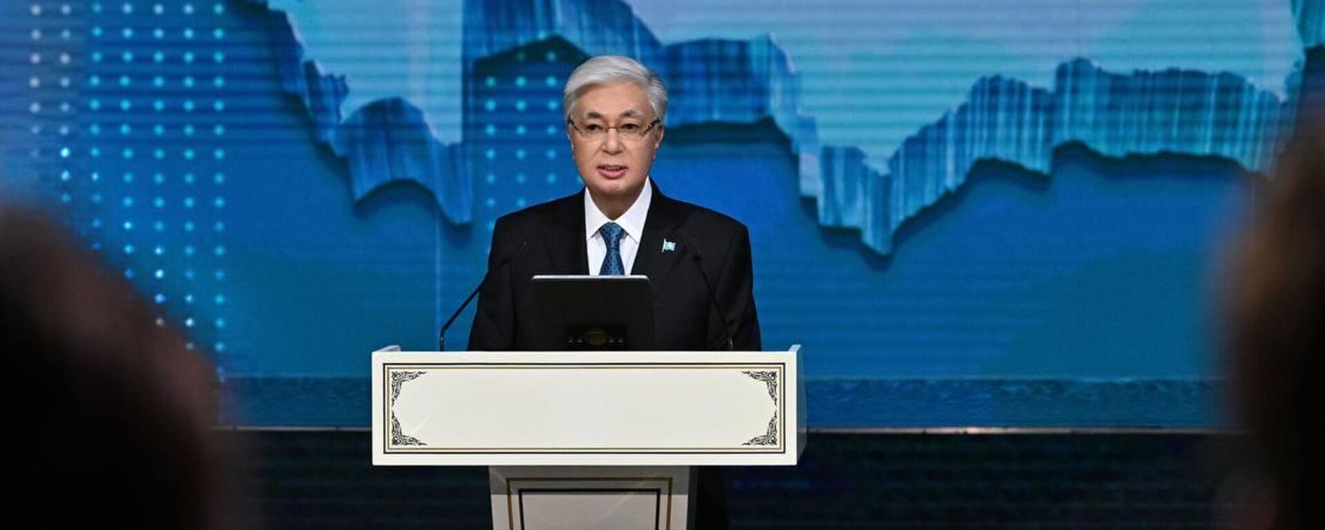 Президент республикалық референдум барысында жүргізілген экзит-полл қорытындысымен танысты - Sputnik Қазақстан, 1920, 16.03.2026