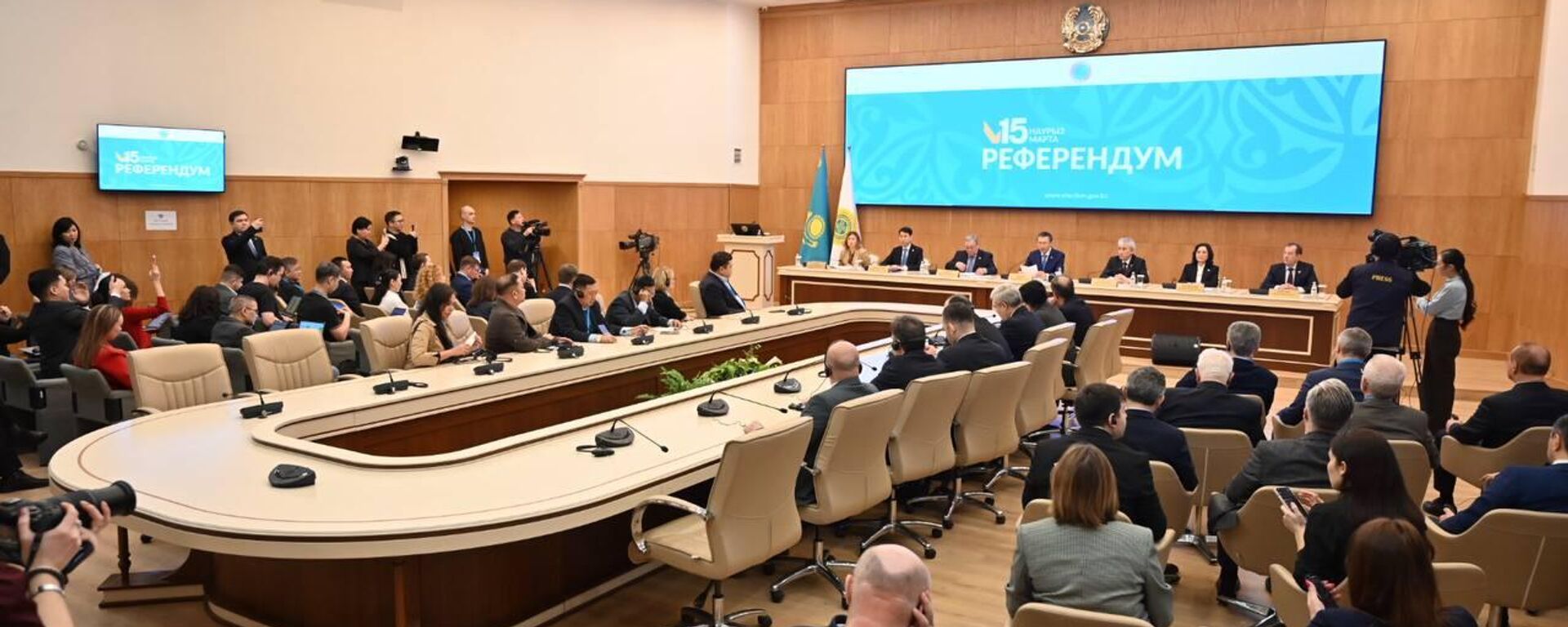 Предварительные результаты референдума по новой Конституции озвучили в ЦИК Казахстана - Sputnik Қазақстан, 1920, 17.03.2026