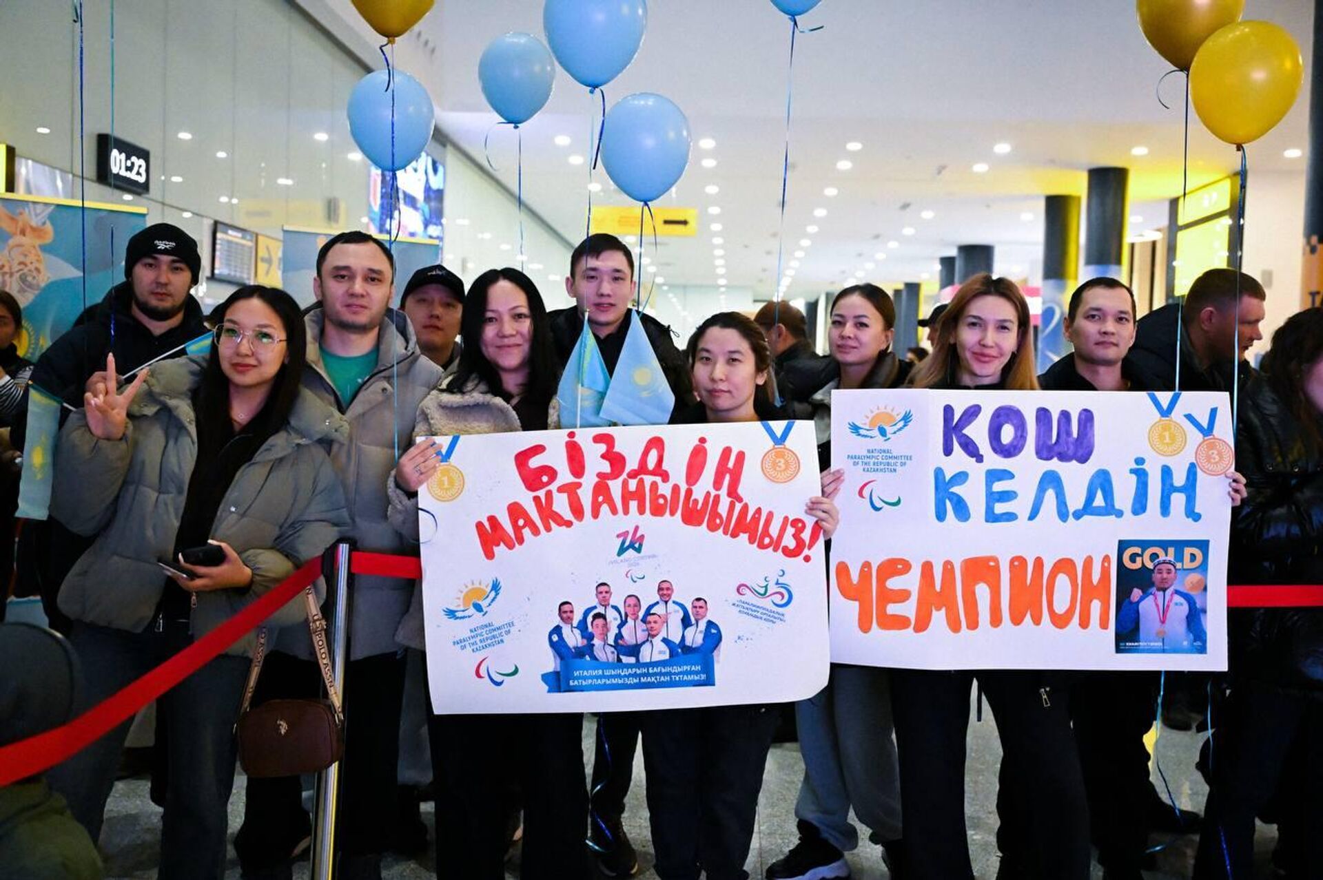Как встречали чемпиона Паралимпийских игр Ербола Хамитова в Казахстане  - Sputnik Казахстан, 1920, 17.03.2026