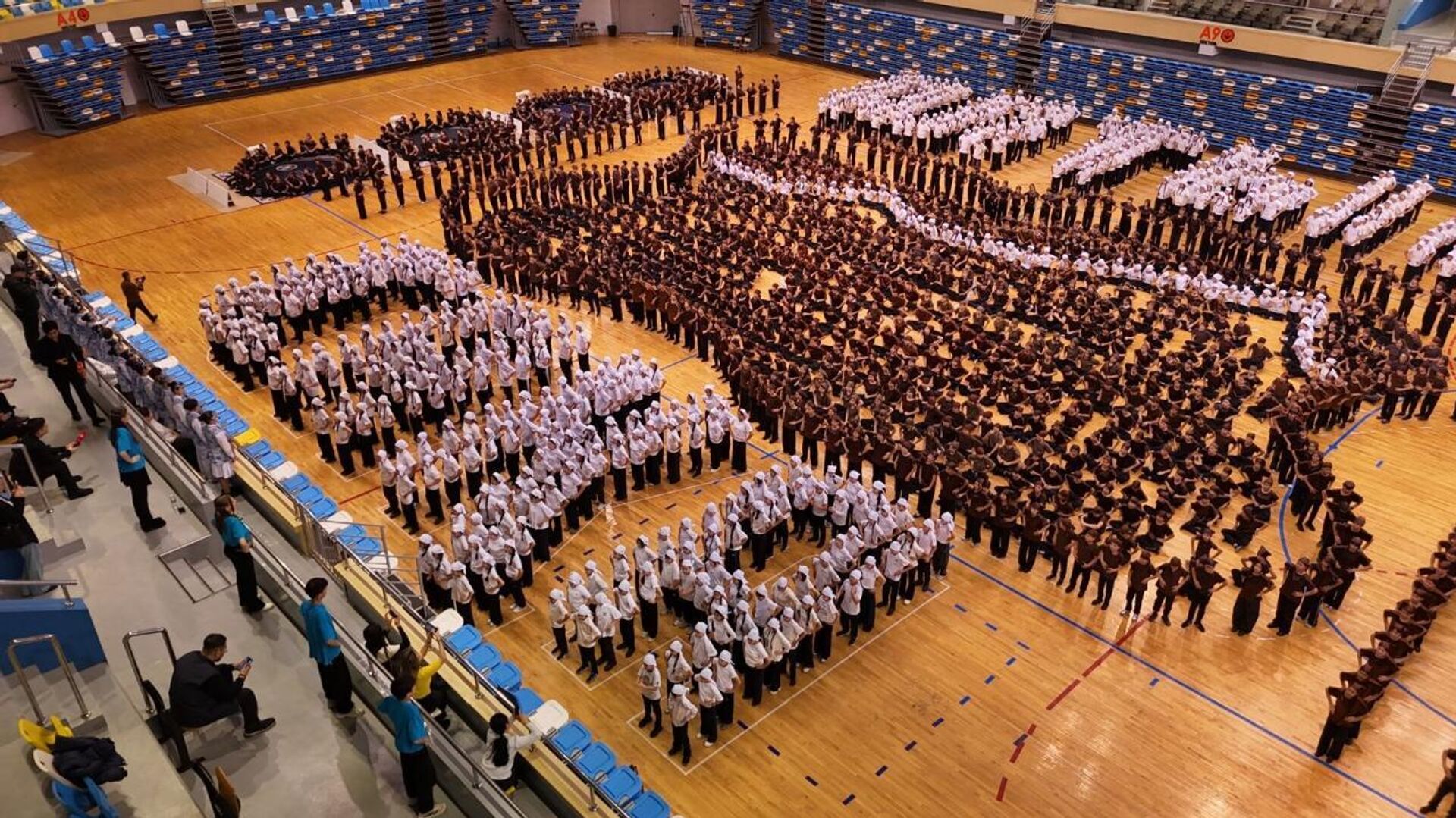 Астанада 18 мыңнан астам бала бір мезетте асық ойнады - Sputnik Қазақстан, 1920, 17.03.2026