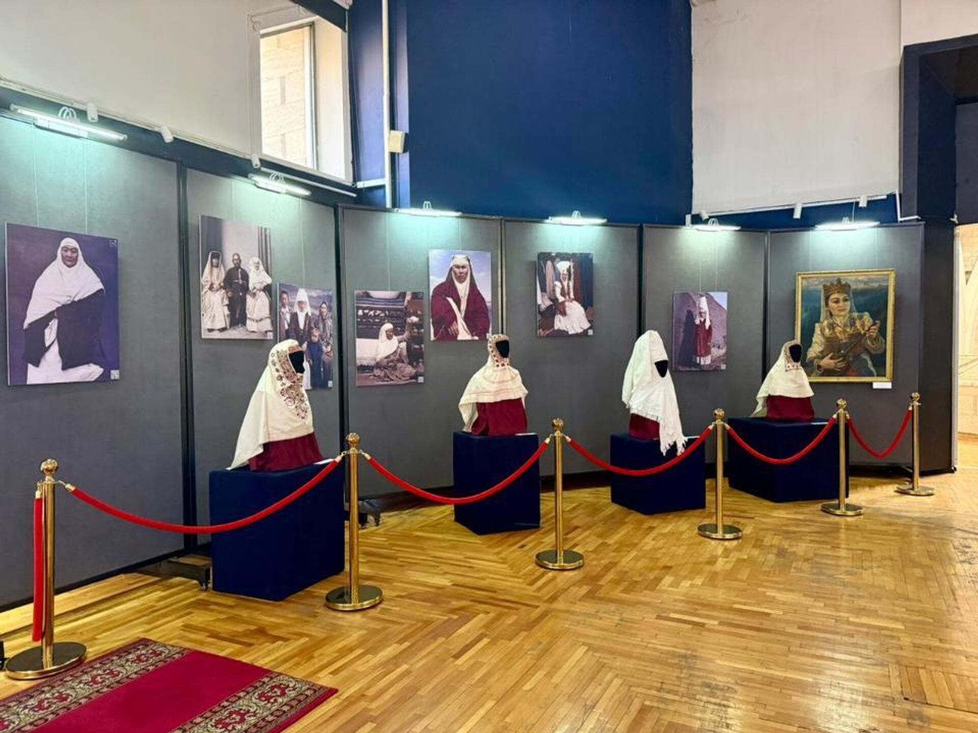В Национальном центральном музее открылась выставка национальной одежды - Sputnik Казахстан, 1920, 18.03.2026