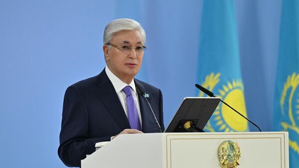 Касым-Жомарт Токаев на встрече с научной общественностью в КазНУ имени аль-Фараби  - Sputnik Казахстан