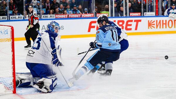 Фрагмент матча Барыс - Сибирь - Sputnik Казахстан