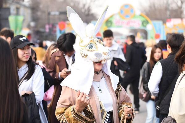 Наурыз празднуют в Алматы - Sputnik Казахстан