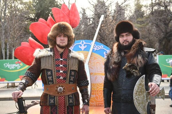 Наурыз празднуют в Алматы - Sputnik Казахстан