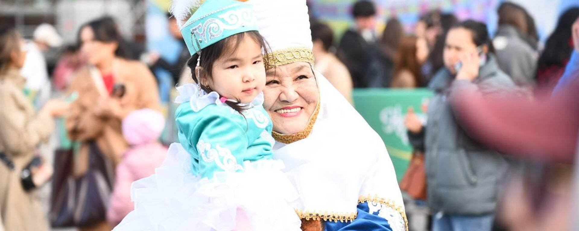 Наурыз празднуют в Алматы - Sputnik Казахстан, 1920, 21.03.2026