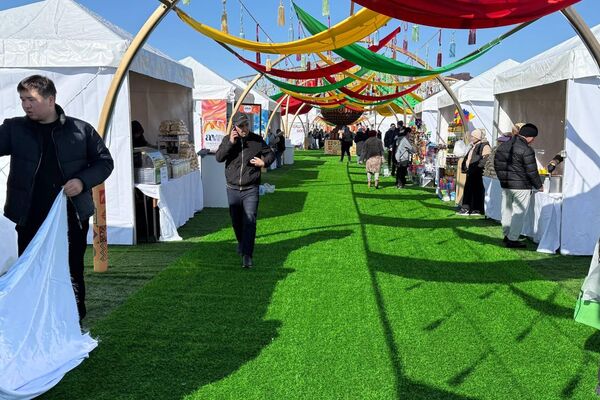 Наурыз празднуют в Астане - Sputnik Казахстан