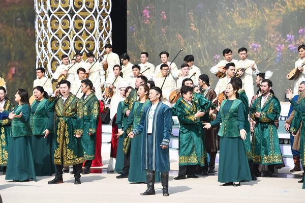 Наурыз празднуют в Алматы - Sputnik Казахстан