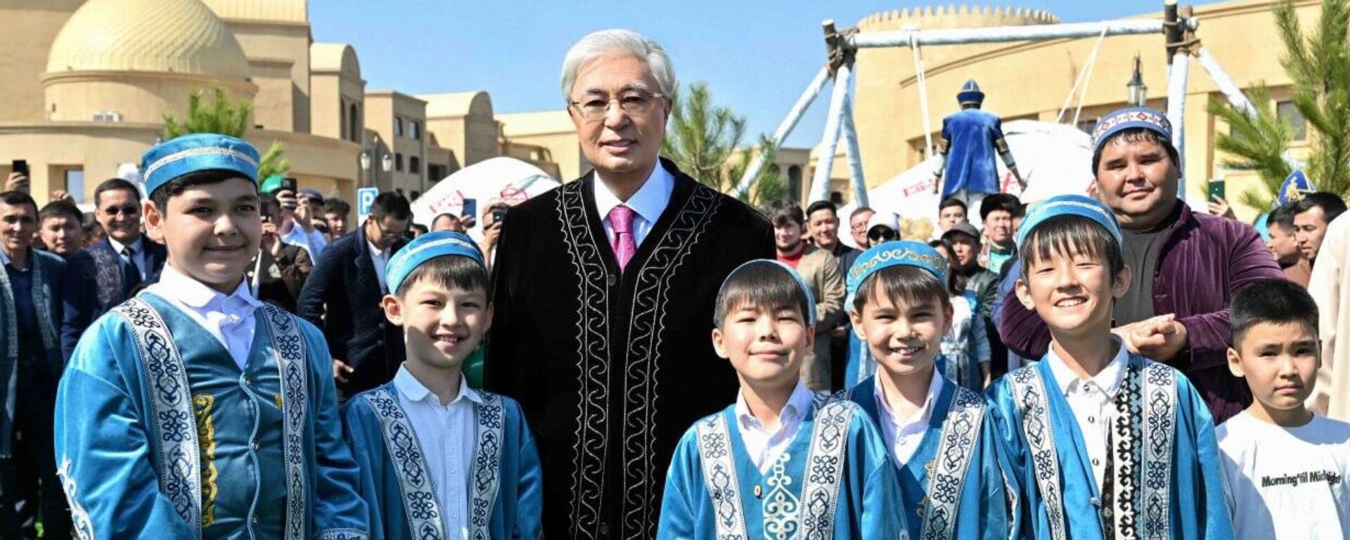 Касым-Жомарт Токаев на праздновании Наурыза в Туркестане - Sputnik Қазақстан, 1920, 21.03.2026