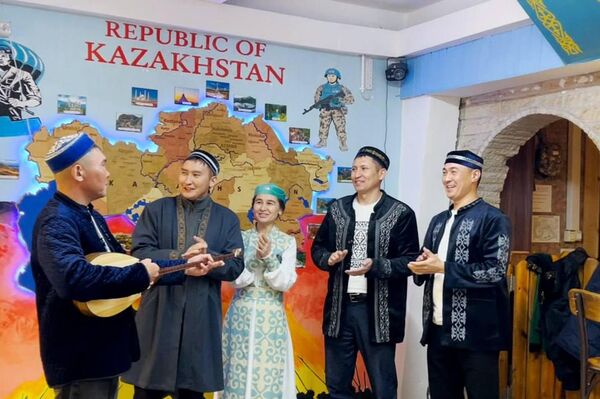 Қазақстан бітімгерлері Голан жоталарында Наурызды тойлады - Sputnik Қазақстан