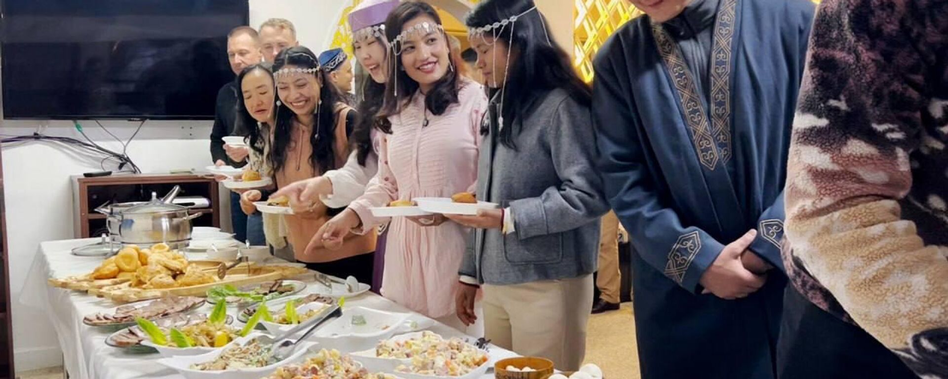 Казахстанские миротворцы отпраздновали Наурыз на Голанских высотах  - Sputnik Қазақстан, 1920, 23.03.2026