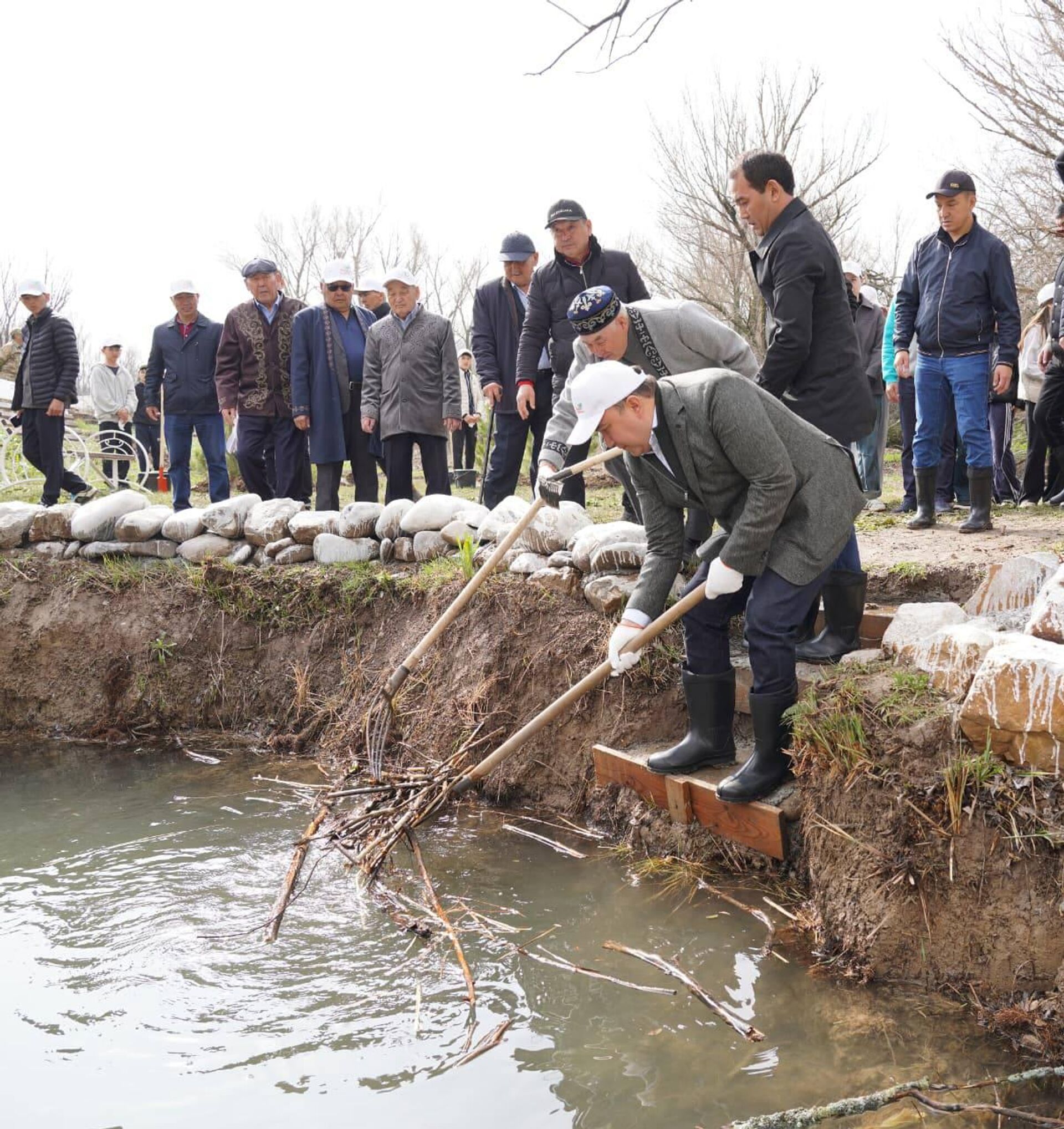 Бұлақ көрсең көзін аш: 1500  түркістандық республикалық акцияға қатысты  - Sputnik Қазақстан, 1920, 23.03.2026