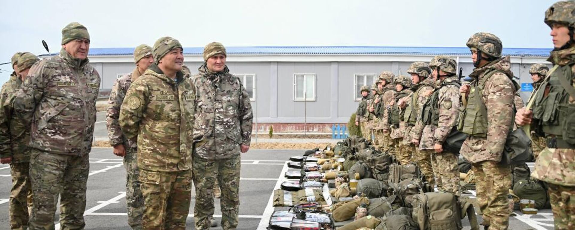 Қорғаныс министрінің бірінші орынбасары - Бас штаб бастығы генерал-лейтенант Қаныш Әбубәкіров Әскери-теңіз күштерінің жауынгерлік, техникалық және жедел әзірлігін жан-жақты тексерді - Sputnik Қазақстан, 1920, 25.03.2026