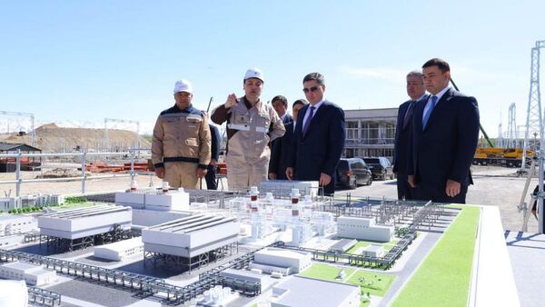 Ход строительства электростанции в Туркестанской области проверил премьер Бектенов - Sputnik Казахстан