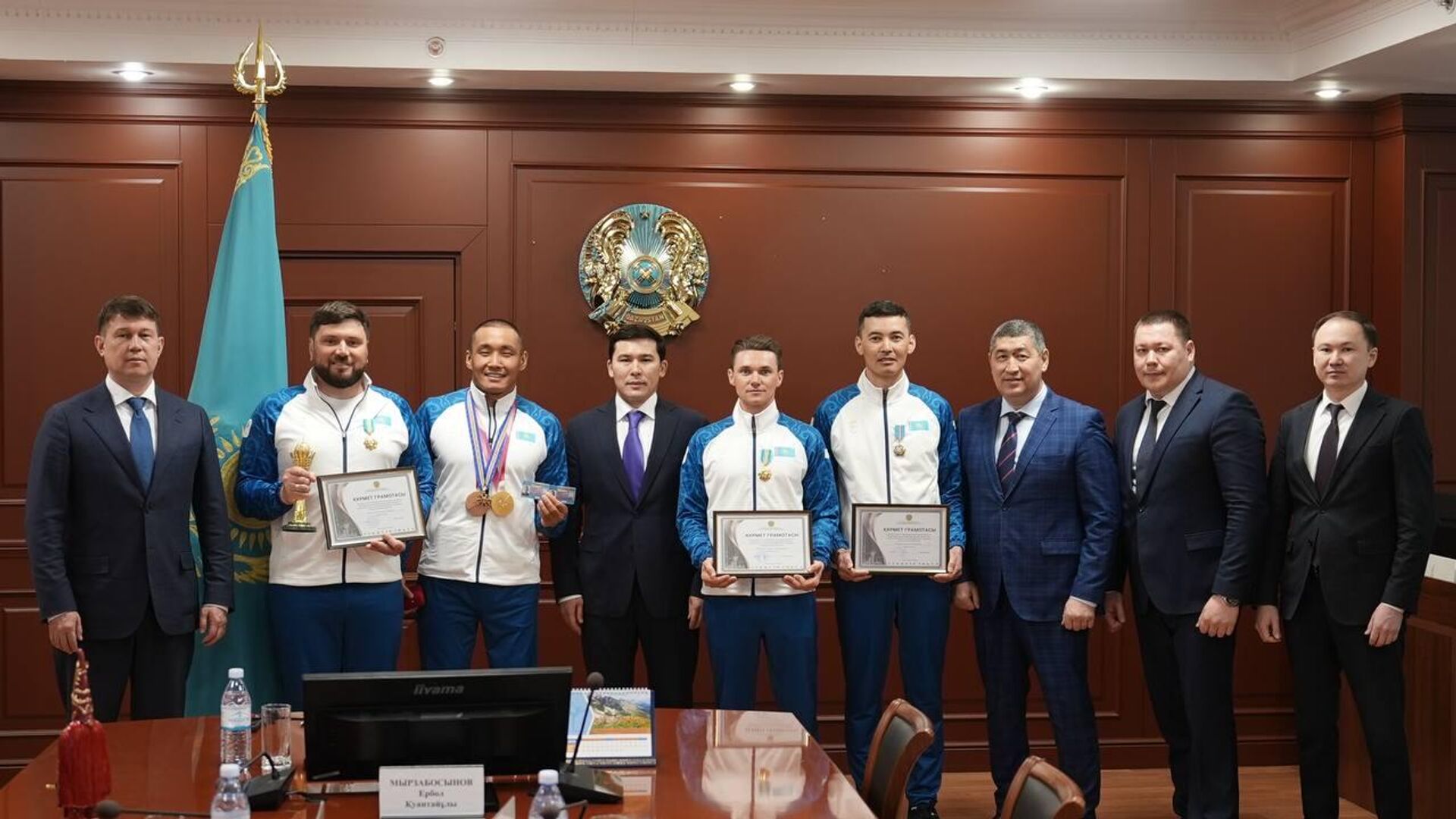 Звание Заслуженного мастера спорта Республики Казахстан получил Ербол Хамитов - Sputnik Казахстан, 1920, 27.03.2026