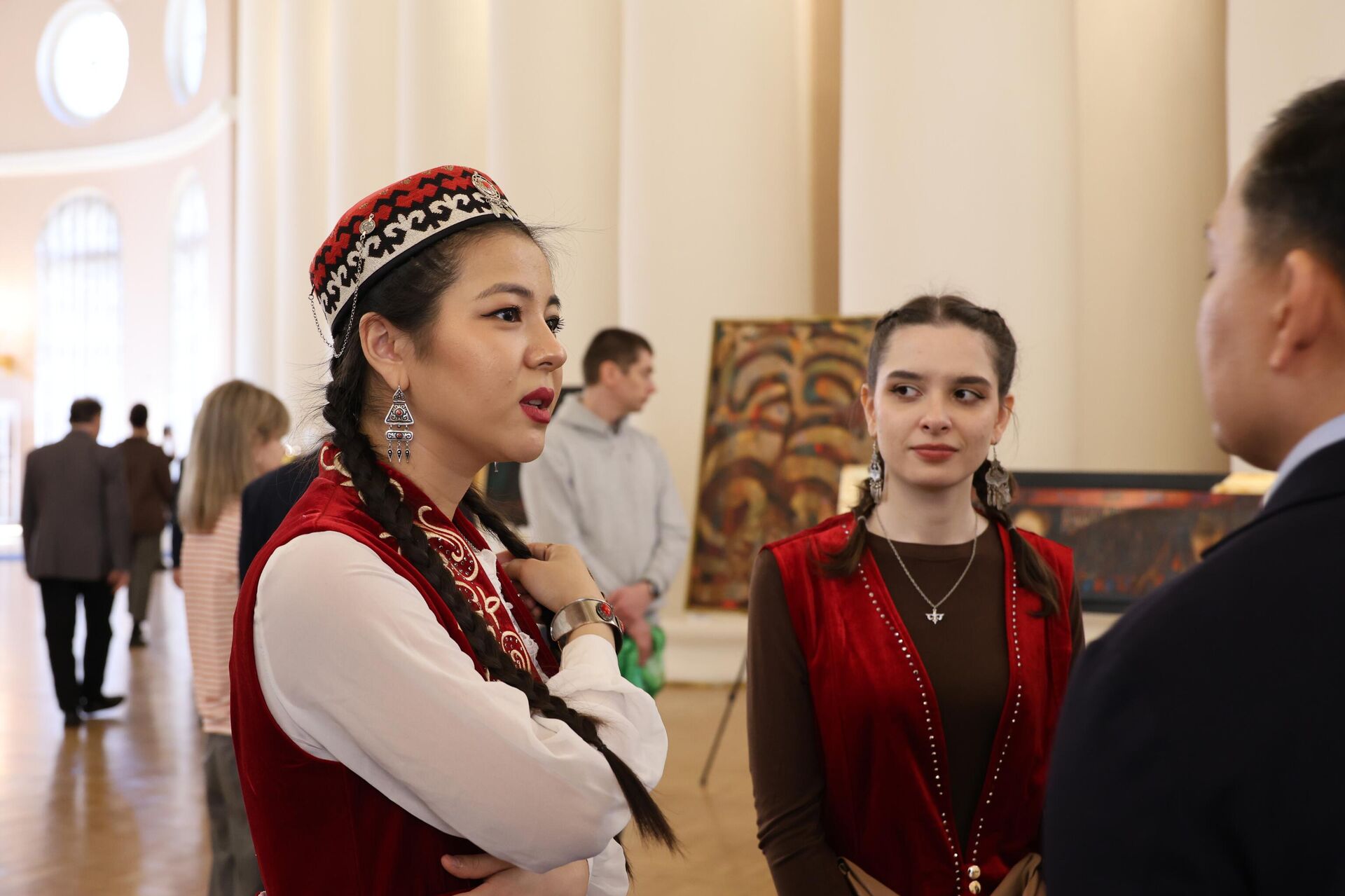 Выставка казахстанского художника Талгата Досманова открылась в Санкт-Петербурге Выставка казахстанского художника Талгата Досманова открылась в Санкт-Петербурге - Sputnik Казахстан, 1920, 31.03.2026