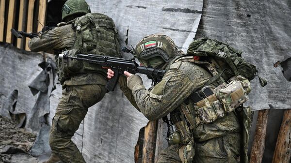 Боевое слаживание штурмовиков группировки войск Центр - Sputnik Казахстан