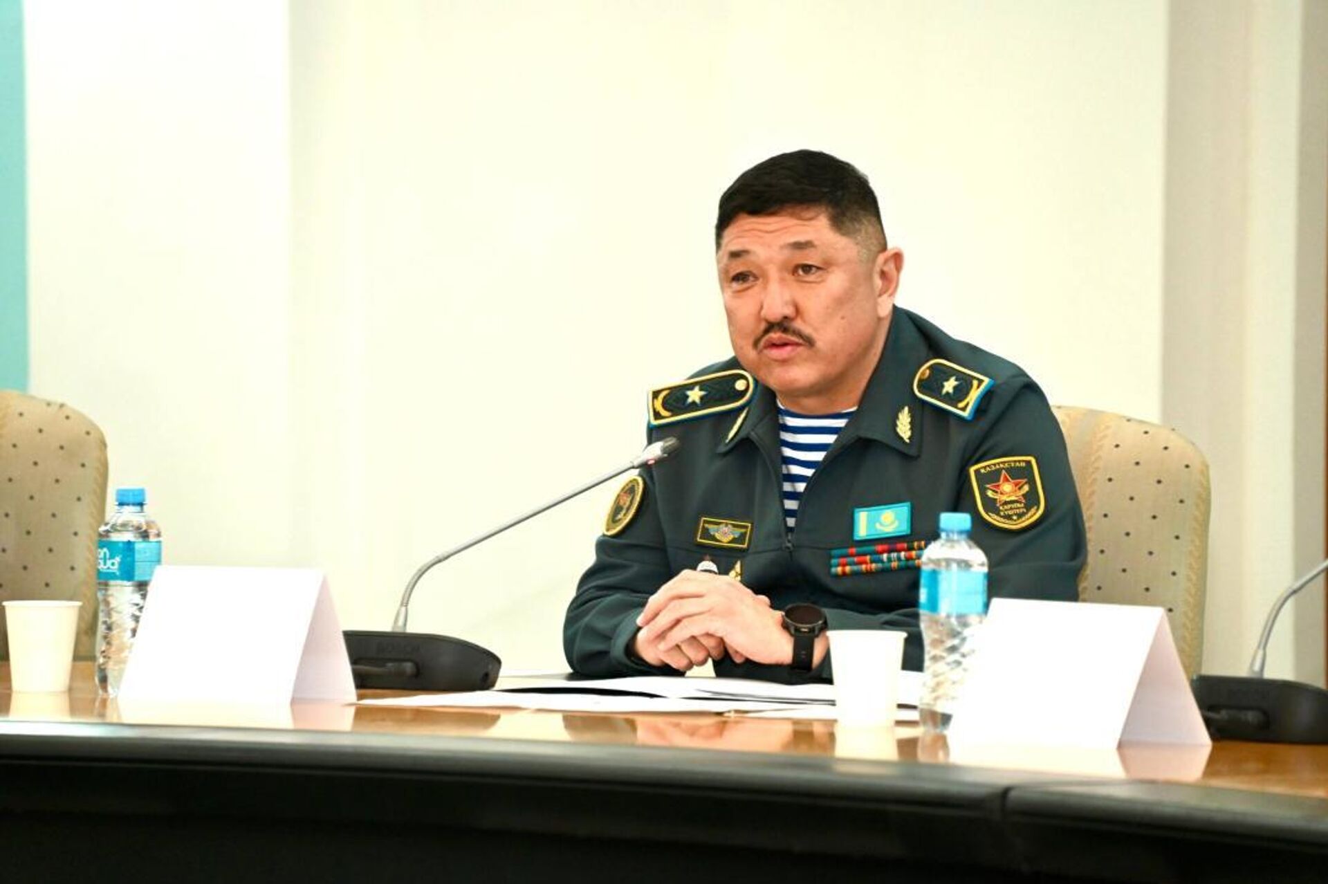 Замминистра обороны Казахстана по тылу и военной инфраструктуре Алмаз Джумакеев - Sputnik Казахстан, 1920, 01.04.2026