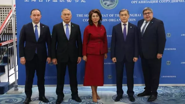 Зампремьера Казахстана - министр культуры и информации Аида Балаева посетила Секретариат ШРС в Пекине - Sputnik Казахстан