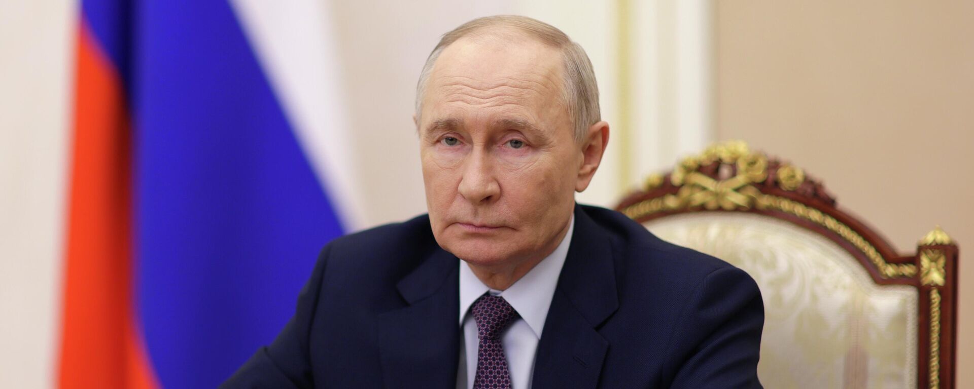 Видеообращение президента Владимира Путина к участникам Международного транспортно-логистического форума - Sputnik Казахстан, 1920, 01.04.2026