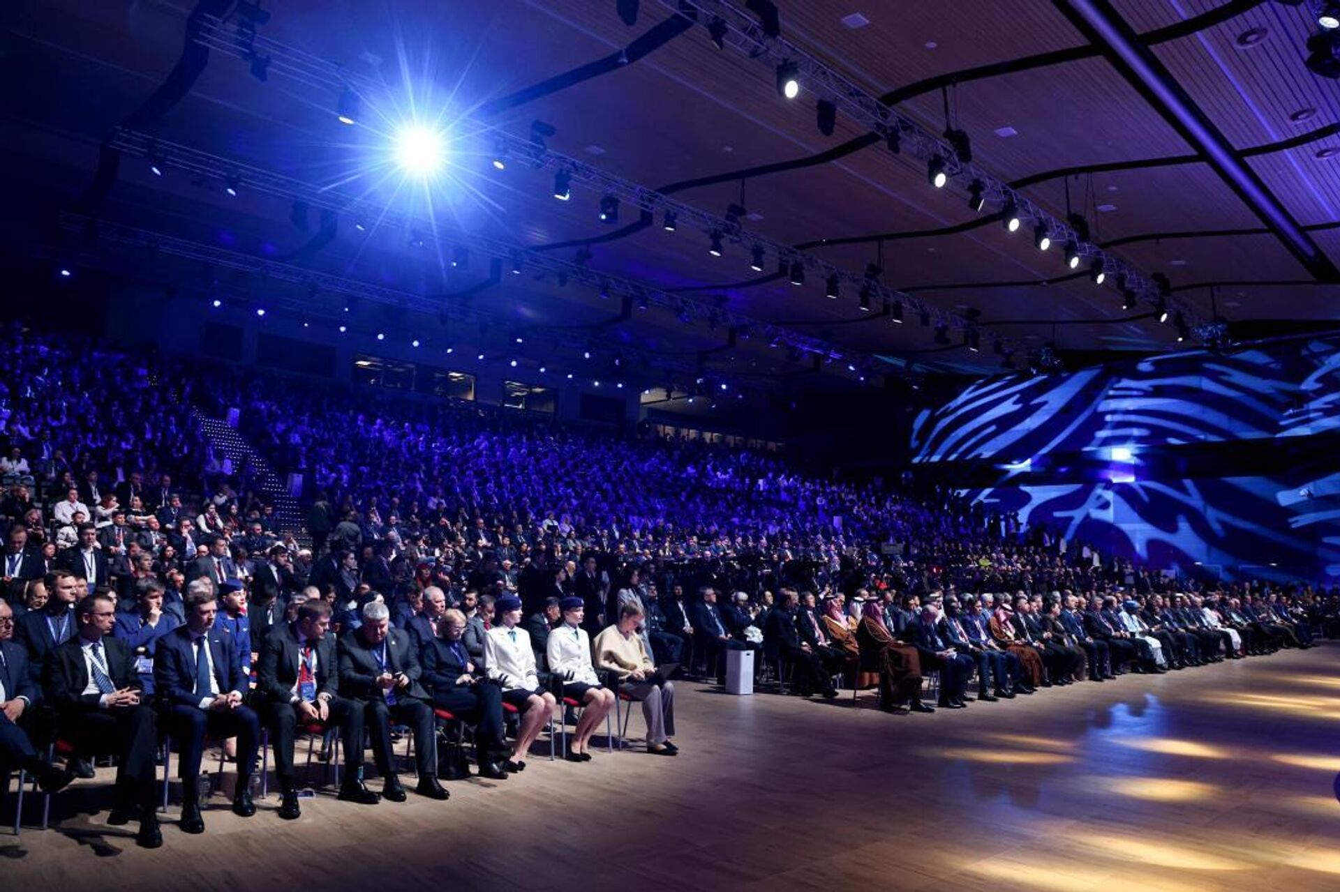 Казахстанская делегация на Международном транспортно-логистическом форуме в Санкт-Петербурге - Sputnik Казахстан, 1920, 02.04.2026