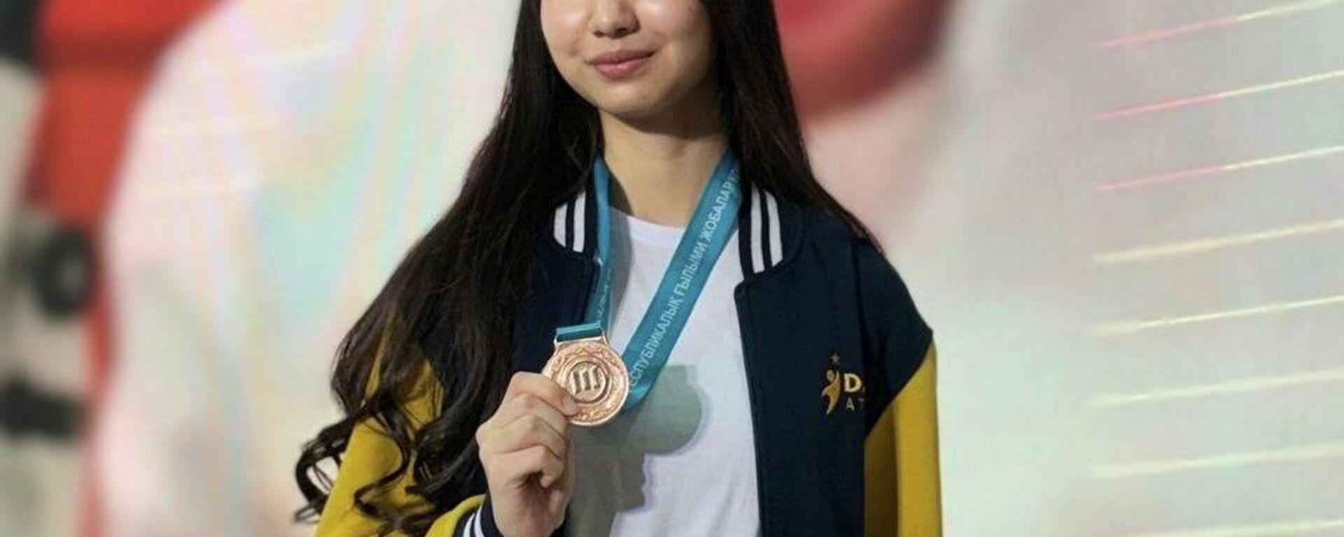 11-сынып оқушысы Жазира Кенесова Ұлттық біріңғай тестілеуден ең жоғарғы көрсеткіш 140 балл жинады - Sputnik Қазақстан, 1920, 02.04.2026