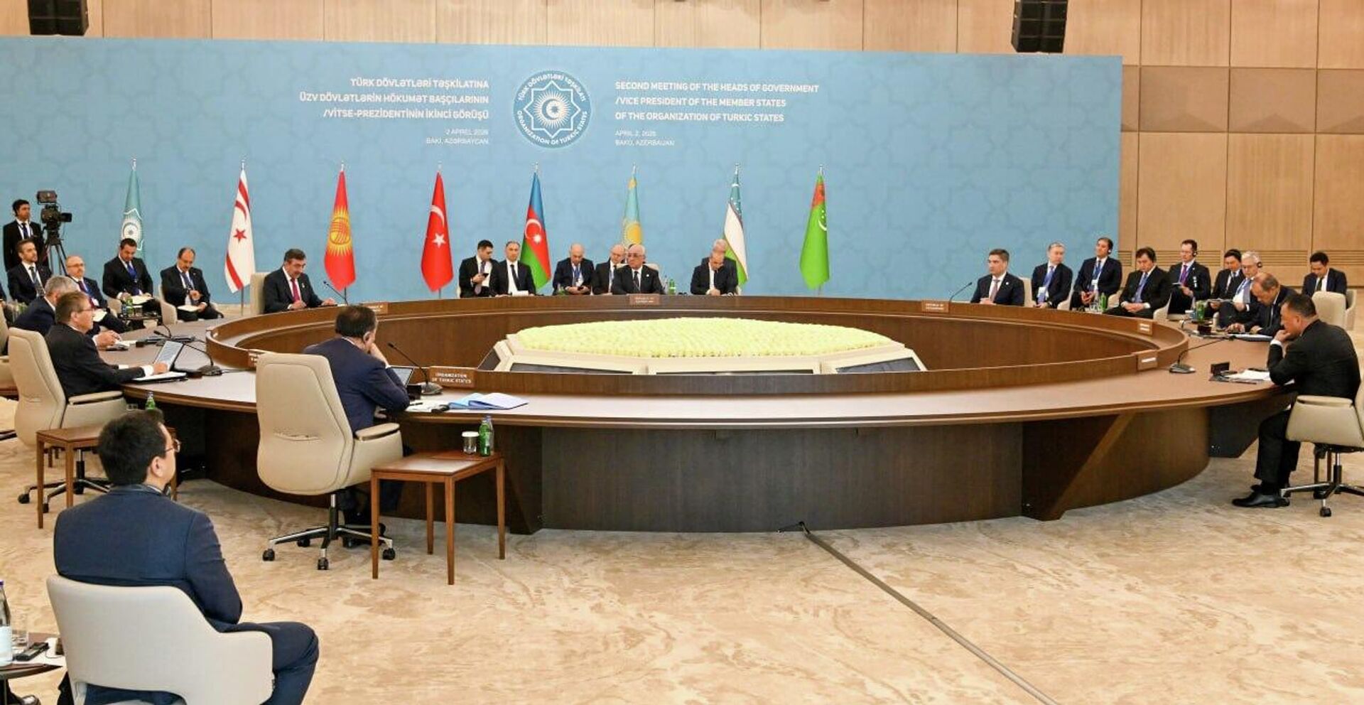 Премьер Казахстана Олжас Бектенов принял участие во встрече стран ОТГ в Баку - Sputnik Казахстан, 1920, 02.04.2026