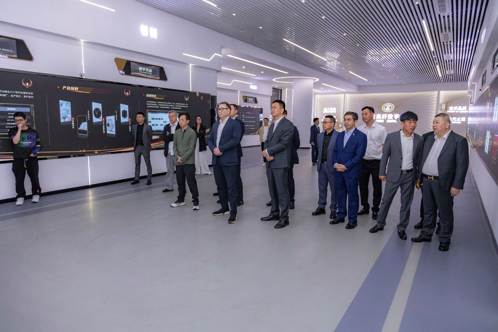 Поездка главы Минторговли и интеграции Казахстана Армана Шаккалиева в Китай - Sputnik Казахстан, 1920, 02.04.2026