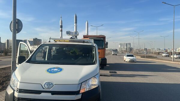 Астанада салмағы ауыр жүк көліктерінің қозғалысына бақылау күшейтілді Астанада салмағы ауыр жүк көліктерінің қозғалысына бақылау күшейтілді - Sputnik Қазақстан