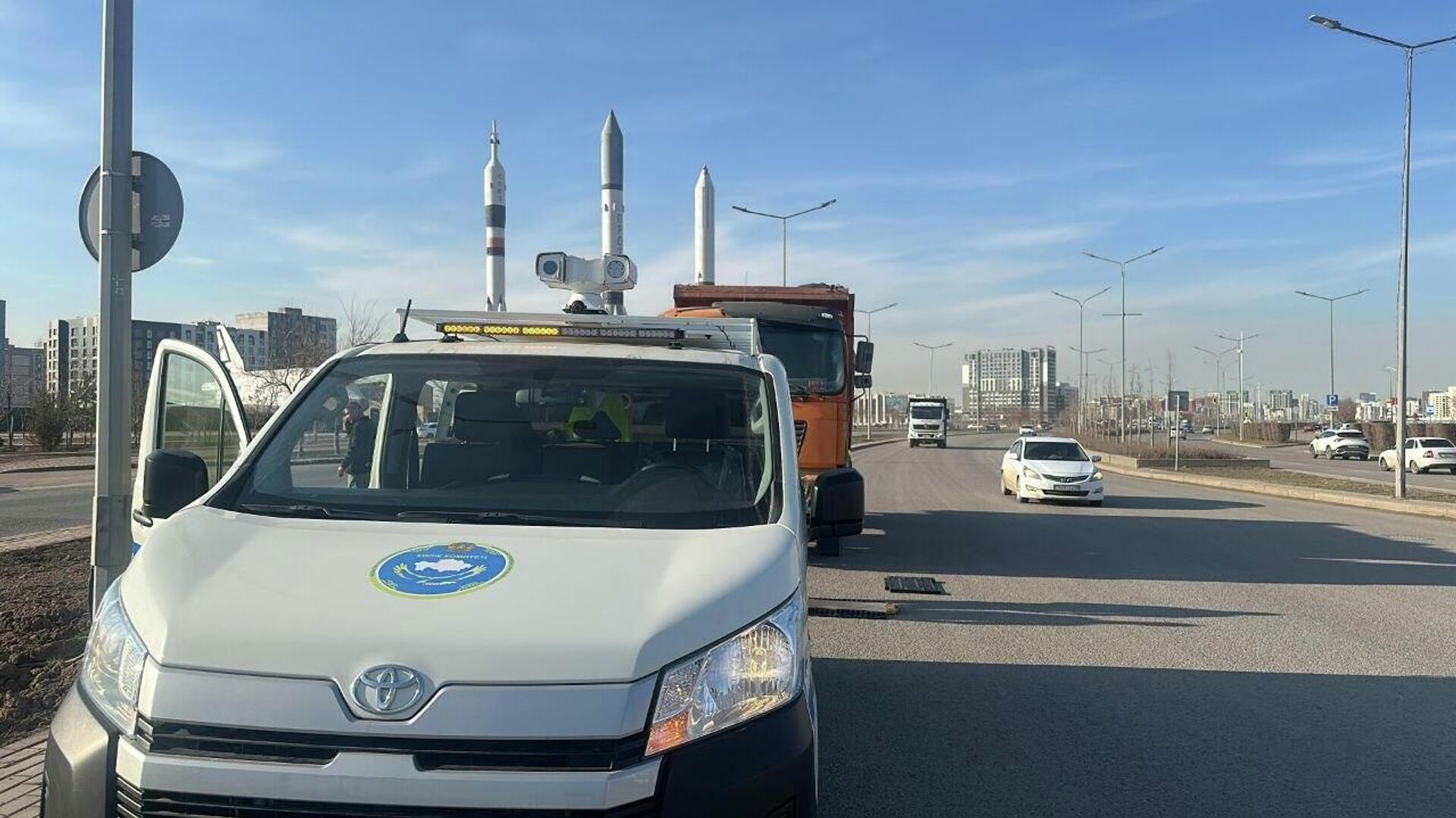 Контроль за большегрузным транспортом в Астане - Sputnik Казахстан, 1920, 03.04.2026