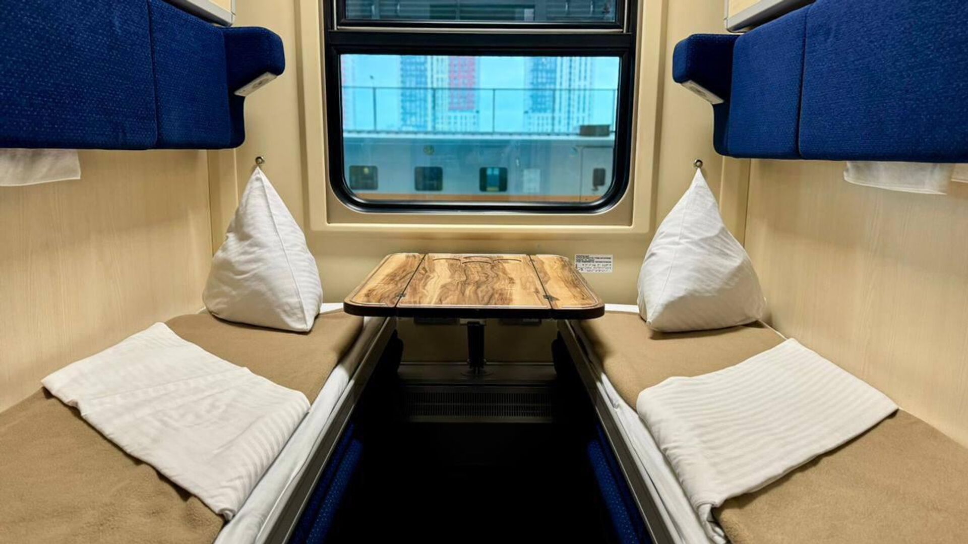 Новые вагоны по маршруту Астана - Омск  - Sputnik Казахстан, 1920, 08.04.2026