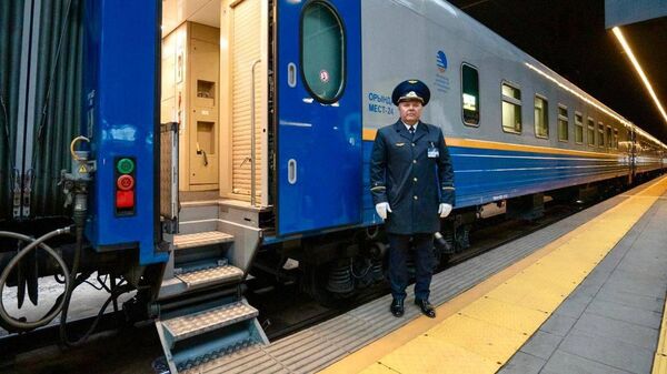 Новые вагоны по маршруту Астана - Омск  - Sputnik Казахстан