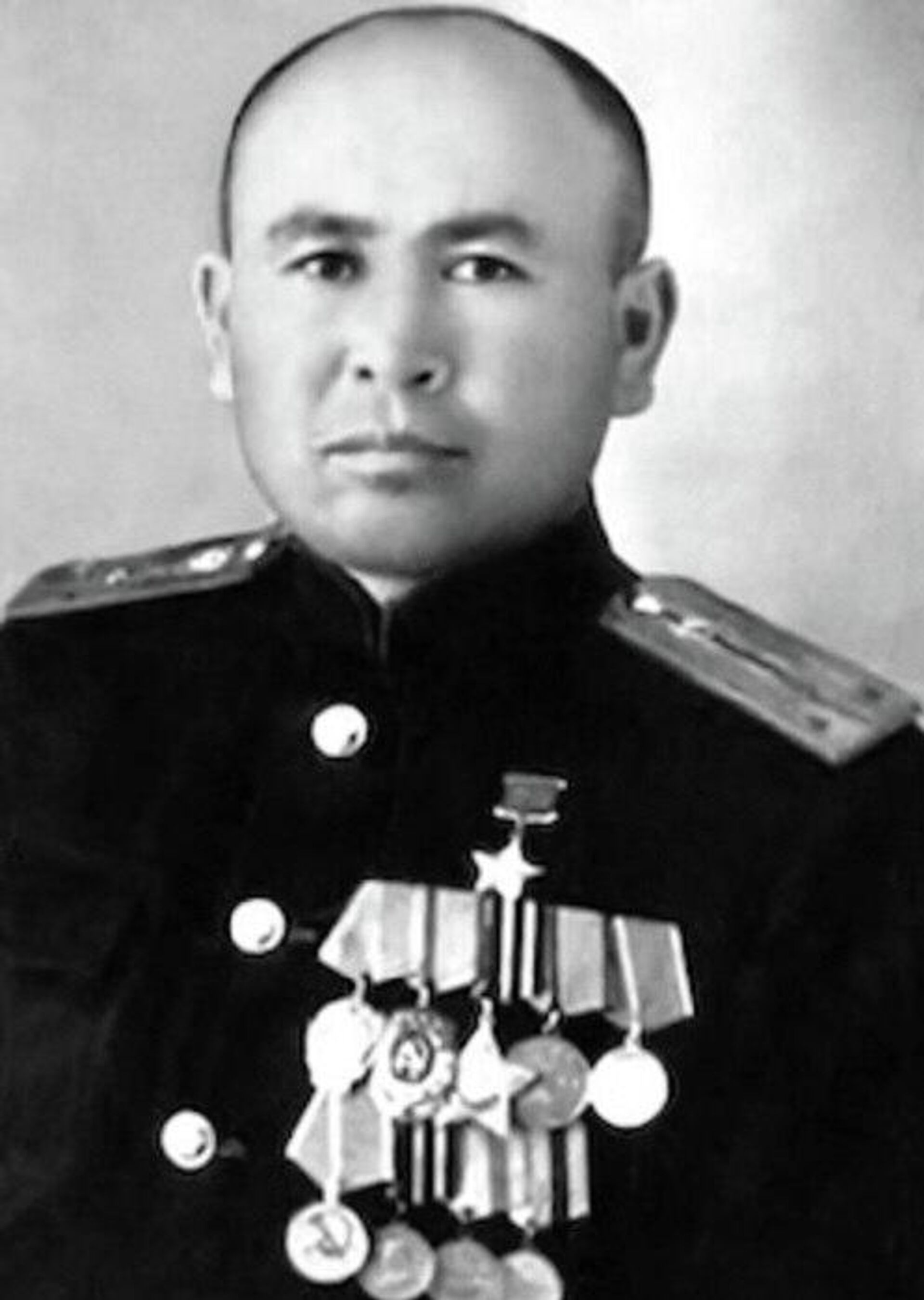 Герой Советского Союза Наги Ильясов - Sputnik Казахстан, 1920, 08.04.2026