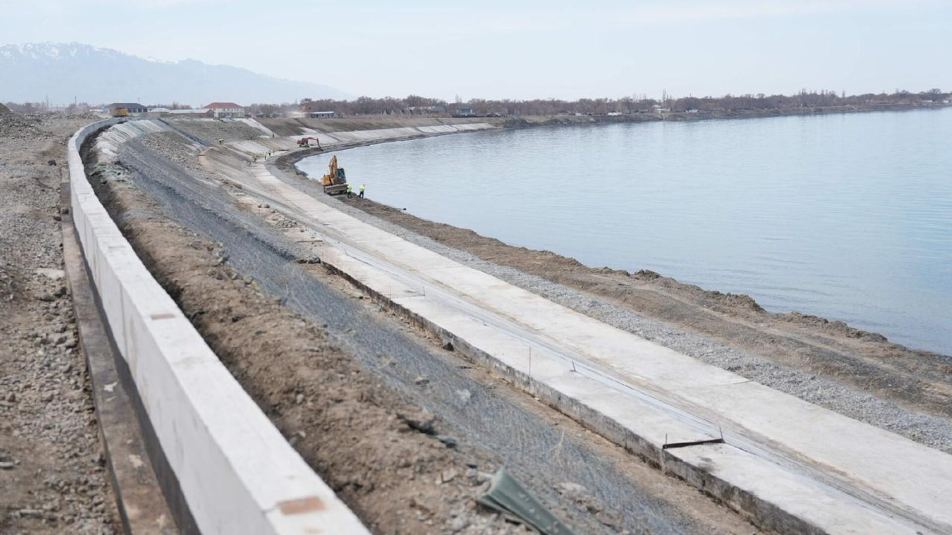 Аида Балаева и Ербол Мырзабосынов проверили, как готовятся принять туристов на Алаколе Аида Балаева и Ербол Мырзабосынов проверили, как готовятся принять туристов на Алаколе - Sputnik Казахстан, 1920, 09.04.2026